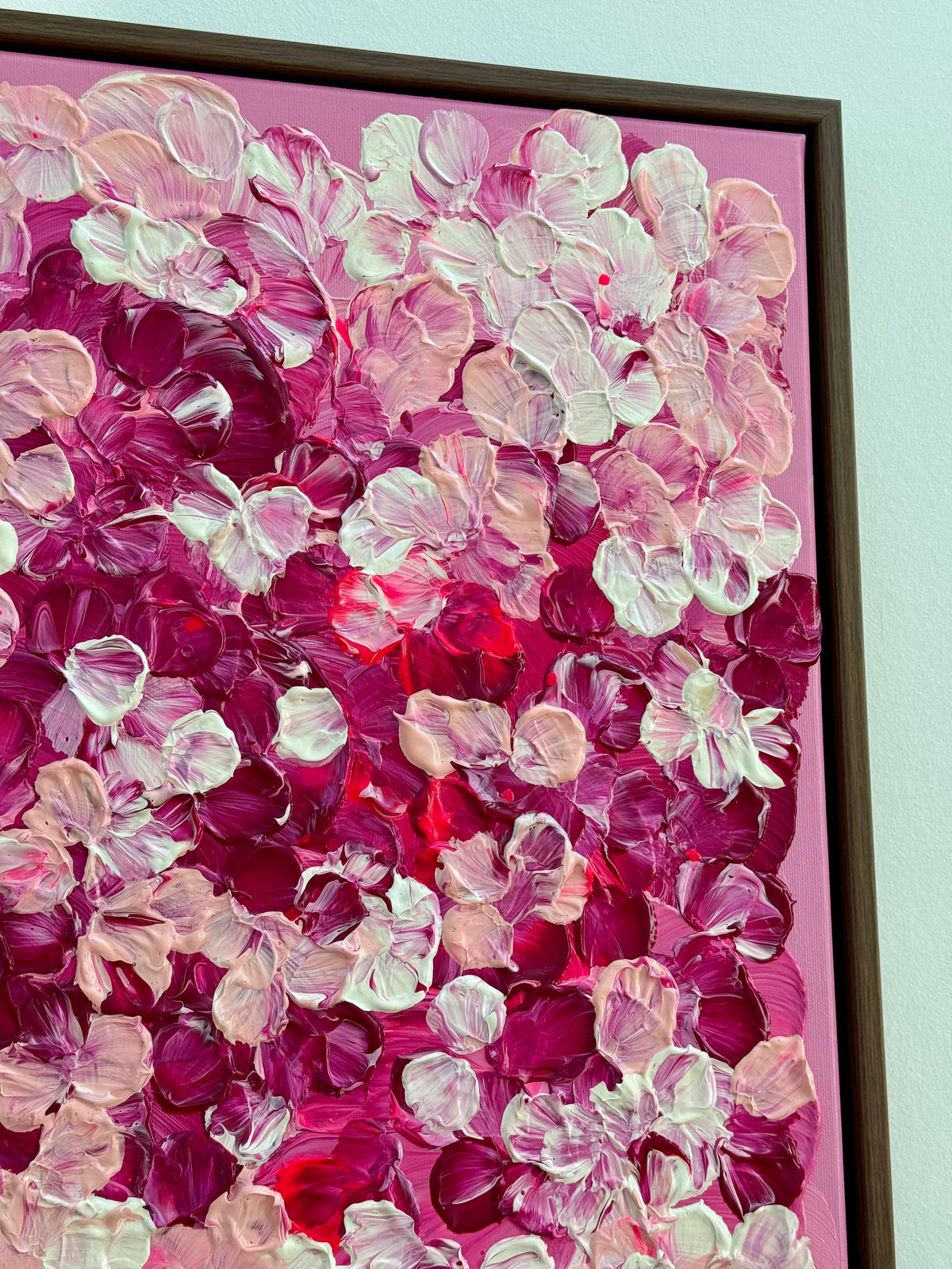 "FLORALS #24" - florales abstraktes Auftragskunstwerk in Pink- und Beerentönen (verkauft)