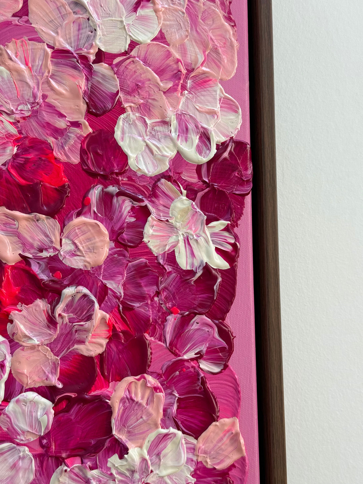 "FLORALS #24" - florales abstraktes Auftragskunstwerk in Pink- und Beerentönen (verkauft)