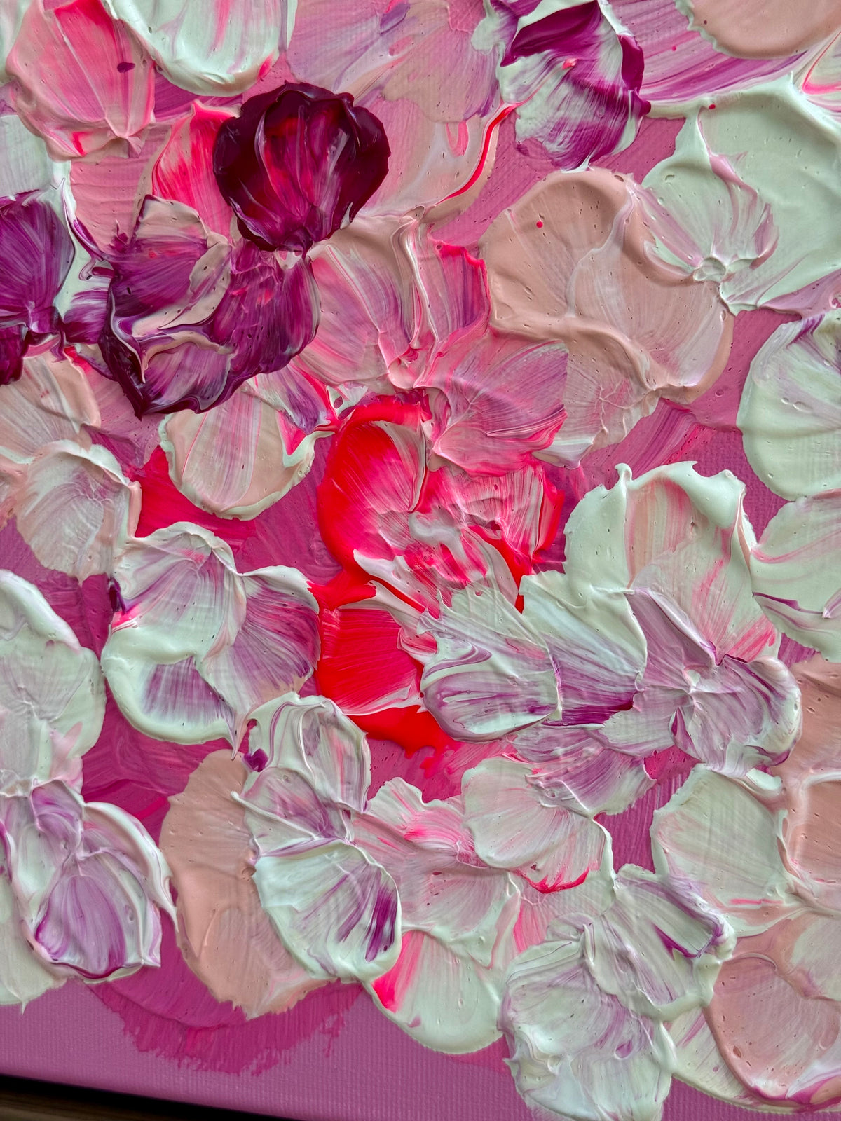 "FLORALS #24" - florales abstraktes Auftragskunstwerk in Pink- und Beerentönen (verkauft)