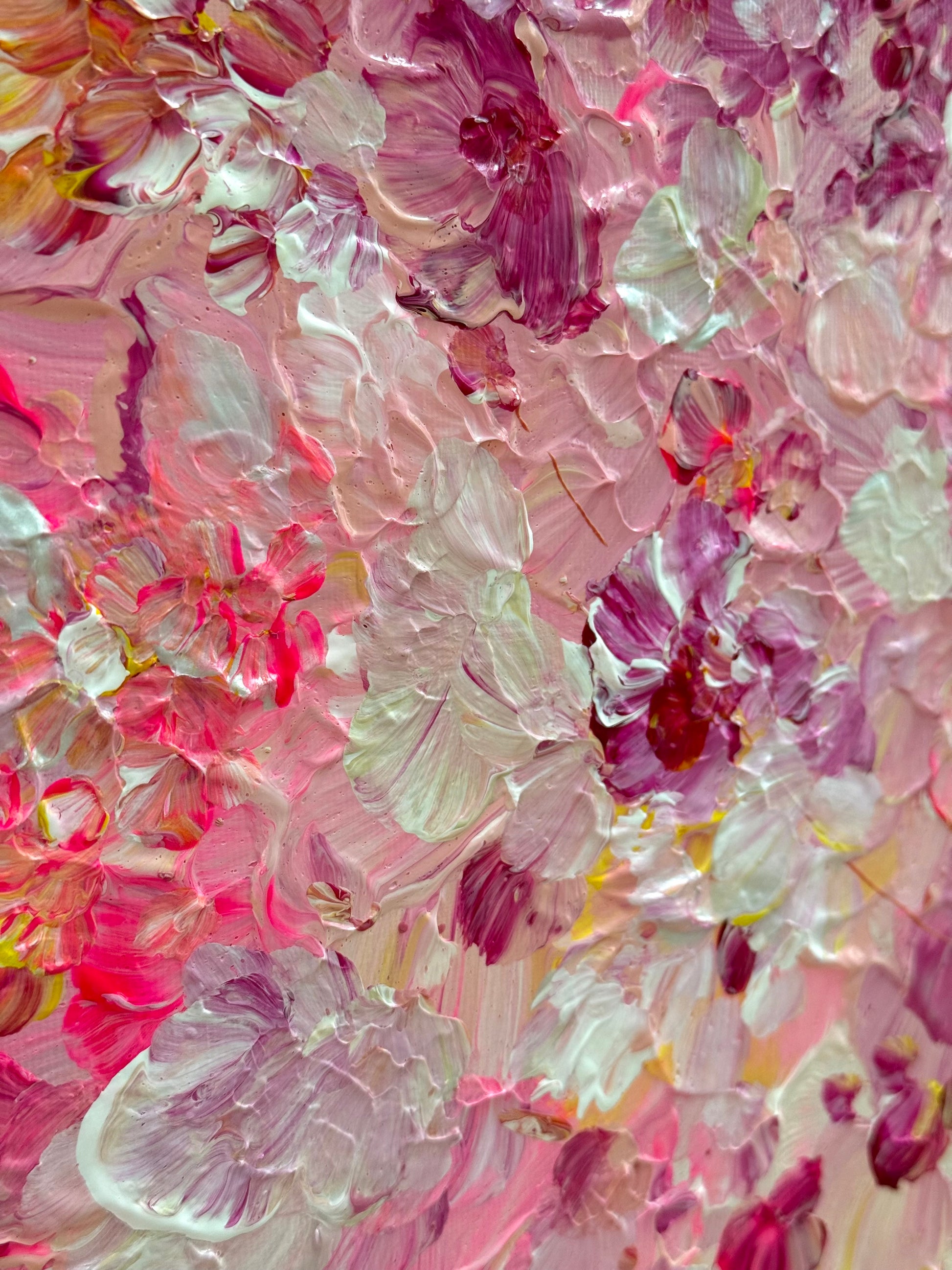 Detailbereich FLORALS #13 mit intensiven Beerentönen und Rosé, moderne florale Kunst